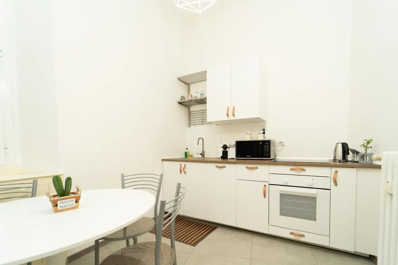 Luxury Apartment Front Navigli Milan