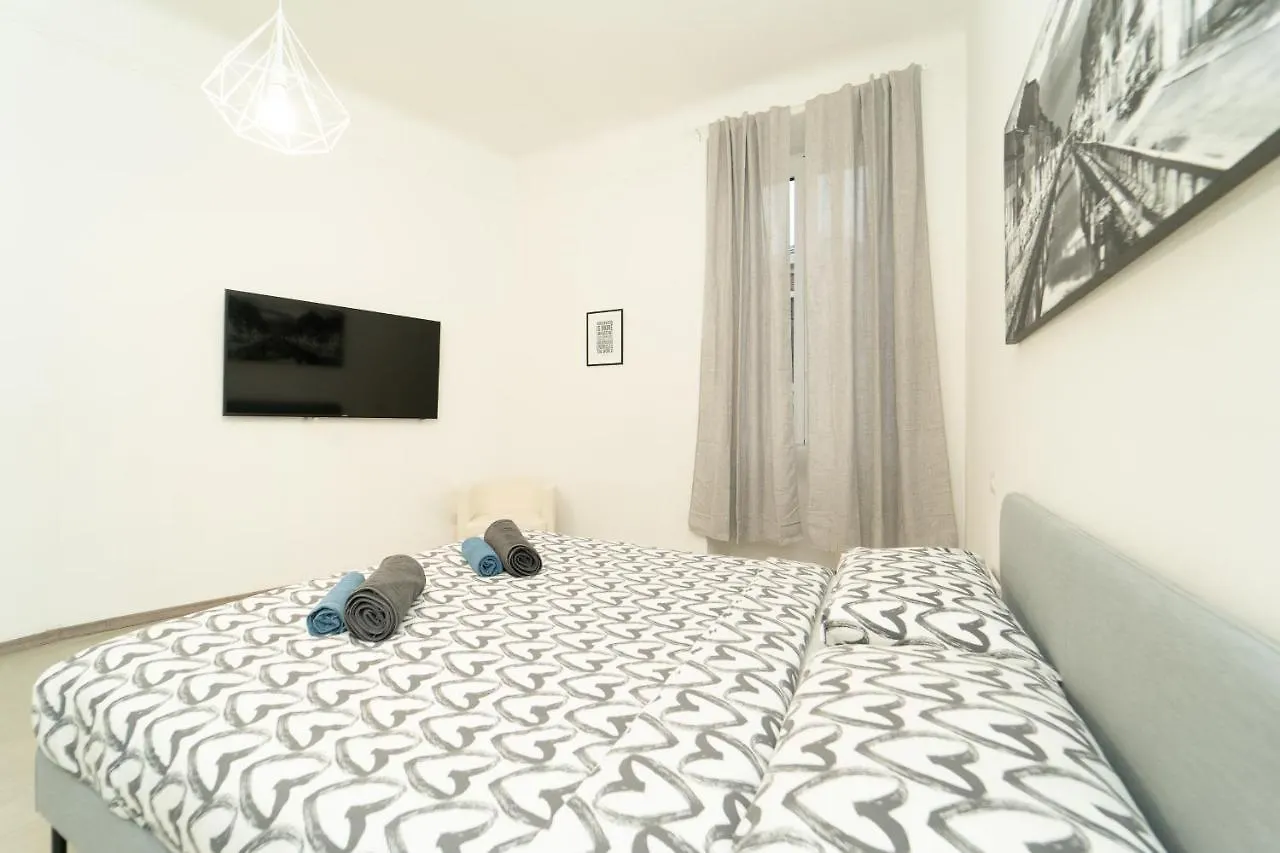 Luxury Apartment Front Navigli Milan